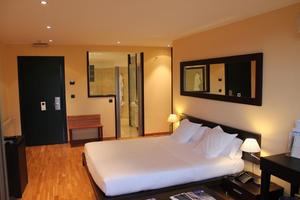 Hotel Can Xiquet Cantallops Bagian luar foto